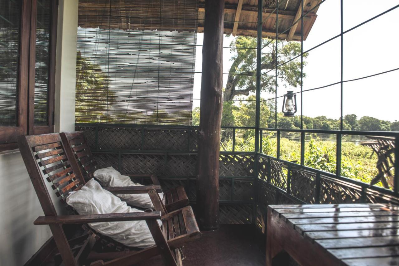 Lake Cabin Polonnaruwa Buitenkant foto
